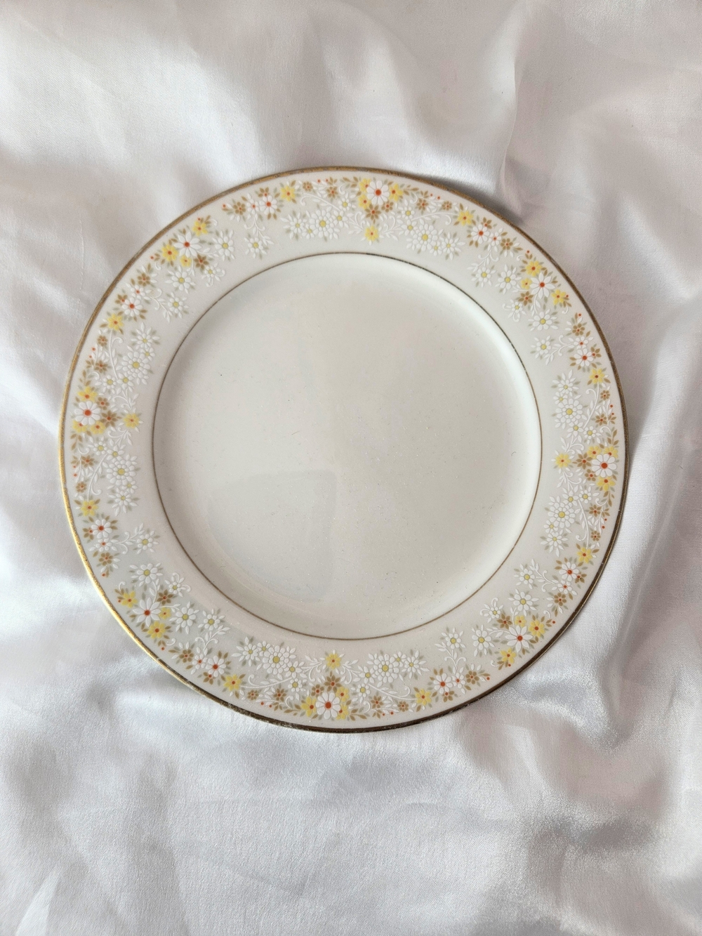 Noritake Vintage "Fragrance" Fine Ivory China Salad Plate, 1970s/80s Soft Floral